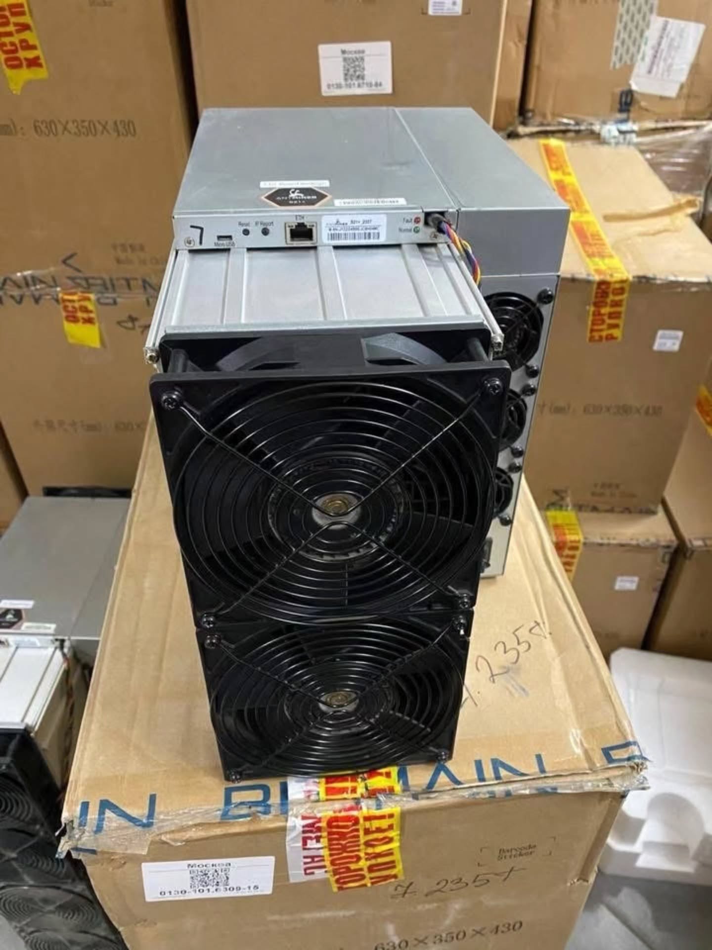Bitmain Antminer S21+ 235 TH/s Bitcoin Miner Bitmain ASIC bitcoin miner