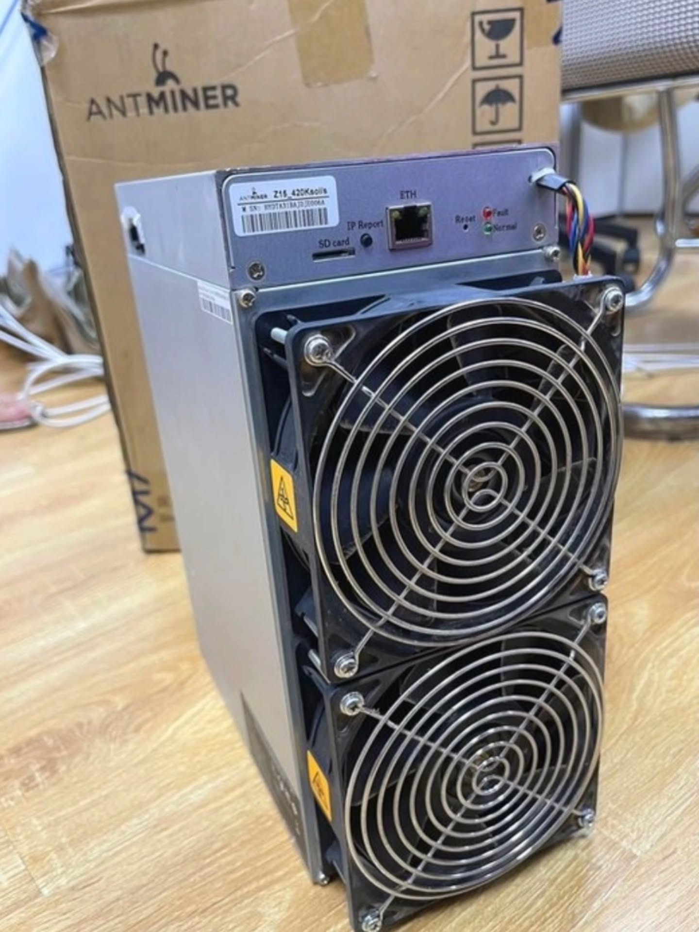 Bitmain Antminer Z15 420 kSol/s Zcash (ZEC) Miner Bitmain ASIC bitcoin miner