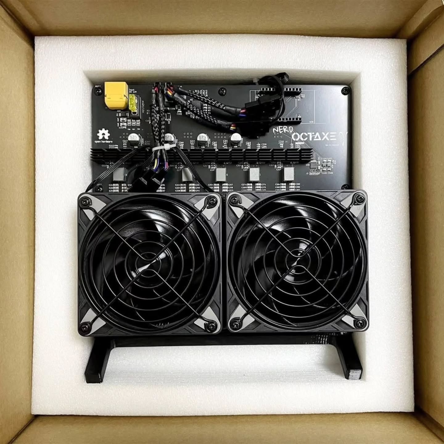 NerdOCTaxe 12 TH/s Open-Source Home Bitcoin Miner NerdMiner ASIC bitcoin miner